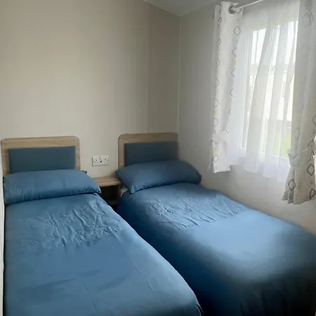 Surfside Bliss - Cayton Bay Park Caravan 公寓