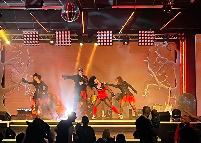 Surfside Bliss - Cayton Bay Park Caravan